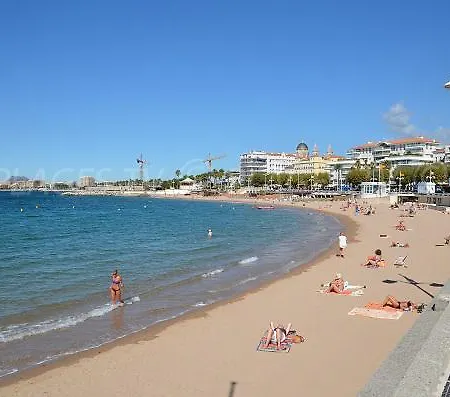 F2 Proche Plage Du Veillat *